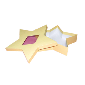 Emballage cadeau de luxe en forme d'étoile personnalisé pour bougie de parfum carton avec gaufrage et fenêtre transparente avec revêtement UV - Product Image 2