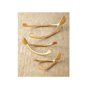 Solid Metal <b>Paperweight</b> For Holding Papers On Desk With Stylish Look And Heavy Weight Material - Product Image 5