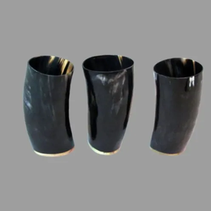 Vaso de Cuerno de Búfalo Ecológico de Alta Calidad con Tapa, Elegante para Disfrutar de su Bebida Favorita, MULTI CRAFT - Product Image 1