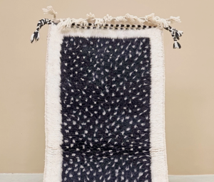 Alfombra de Nudos Marroquí de Lujo, Base Blanca con Puntos Negros, Lana Anudada a Mano, Acolchada, Resistente a las Manchas, Antideslizante, para Sala de Estar, Lavable a Mano - Product Image 2