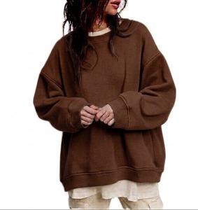 Sweat-shirt en molleton tricoté oversize décontracté pour femme, avec épaules tombantes, appliqués et motif personnalisé imprimé par transfert thermique - Product Image 4