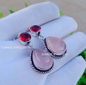 Boucles d'oreilles pendantes en argent sterling 925 avec quartz rose naturel, faites à la main, bijoux en gros - Product Image 1
