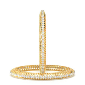 Par de Brazaletes de Oro Amarillo de 14K con Diamantes Cultivados en Laboratorio, Corte Brillante, Diseño Intrincado, Claridad VVS1, Regalo de Boda para Mujer - Product Image 4