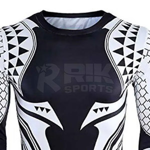 Rashguard de sublimation en matière extensible, texture douce, pour le surf, la plage et les sports nautiques - Product Image 3