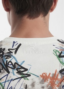 เสื้อยืดโอเวอร์ไซส์แขนสั้นคอกลมสไตล์สตรีทแวร์ลายกราฟฟิตีเพ้นท์มือ ผ้าถักเนื้อนุ่ม แห้งเร็ว ระบายอากาศได้ดี - Product Image 6