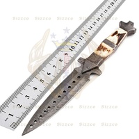 Magnifique couteau de chasse et de camping à lame fixe en acier Damas de qualité industrielle, fabriqué à la main, avec manche en corne de cerf