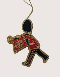 ของตกแต่งผนังแบบแขวนลายซารี พร้อมงานปักซาร์โดซีและเลื่อม – งานฝีมืออินเดียสำหรับตกแต่งผนัง ขายส่งเพื่อการส่งออก ผ้าซารี - Product Image 1