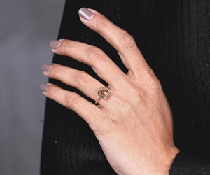 Bague de fiançailles en diamant taille coussin allongé, diamant de laboratoire, or 14 carats, bague de mariage en diamant taille coussin champagne pour cadeau - Product Image 5