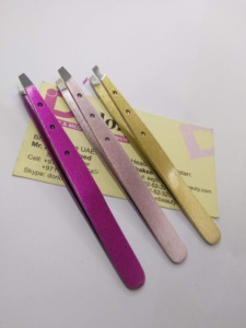 Pinzas para Cejas Dorlon de Acero Inoxidable con Acabado Brillante, Puntas Inclinadas, Logotipo Personalizado, Certificación CE, Duraderas y Ligeras para Cejas Encarnadas - Product Image 3