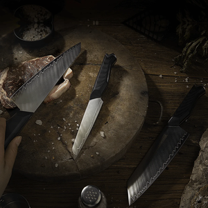 Juego de Cuchillos de Cocina Profesionales con Cuchillo Santoku y Cuchillos Multiusos, Mangos Ergonómicos Negros para Cortar Carne y Verduras - Product Image 1