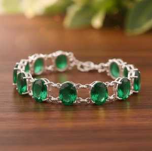 Pulsera de Cuarzo Esmeralda, Plata de Ley 925, Eslabones Ovalados Facetados, Joyería Hecha a Mano con Piedras Preciosas, Elegante Regalo - Product Image 5