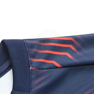 Tenue de football pour hommes, design épuré, tissu léger, uniforme de football doux et respirant, style tenue d'équipe - Product Image 4