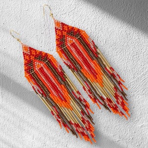 Pendientes Hechos a Mano con Cuentas, Color Naranja, Rojo y Marrón, Estilo Tribal con Flecos, Joyería de Moda, Diseño Exquisito, Pendientes con Gancho de Metal - Product Image 1