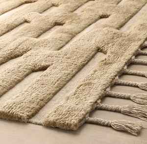 Tapis de luxe en laine neutre, motif géométrique moderne |   Tapis de sol décoratif pour salon et chambre à coucher, en peluche douce, style High Low - Product Image 1