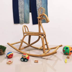 Fauteuil à bascule en rotin écologique en forme d'animal mignon (lapin) pour enfant, vente en gros - Product Image 5