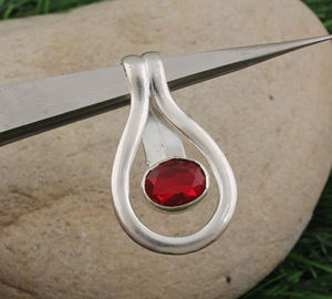 จี้พลอยโกเมนสีแดงธรรมชาติ เงินแท้ 925 ชุบแพลตตินัม สไตล์วินเทจ สร้อยคอแท้ หินประจำเดือนพฤศจิกายน คุณภาพดี - Product Image 4