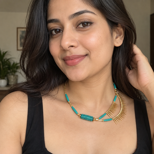 Collier artisanal léger et écologique en pierre turquoise et pointes dorées, style bohème |   Bijoux vintage à double couche pour femmes - Product Image 1