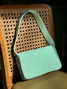 Sac à main rectangulaire brodé à la main avec motif bleu-vert, artisanat textile, tissu de base en coton - Product Image 6