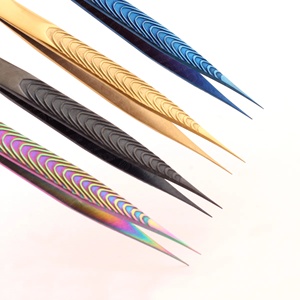 Pinzas Profesionales para Extensión de Pestañas con Puntas de Fibra, 45 Grados, Agarre Perfecto, Antideslizantes, con Logotipo Personalizado - Product Image 5