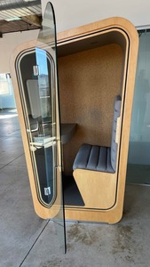 Cabine téléphonique insonorisée Loop Solo 35 dB pour une intimité optimale - Product Image 1
