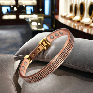 Bracelet magnétique artisanal en cuivre pur à six aimants, manchette, bijou à porter à la main pour la méditation zen - Product Image 1