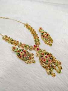 Ensemble de boucles d'oreilles collier AD en laiton pour femmes Combo de bijoux étincelants idéal pour les mariages, les festivals et les cadeaux - Product Image 2