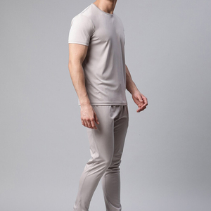 Camiseta de manga corta con cuello redondo para hombre, pantalones largos de color gris, color sólido, informal, deportivo, ajuste regular, ligero, de secado rápido, para verano - Product Image 3