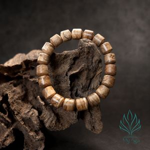 Bracelet exclusif fait main en bois d'agar, perles baril, bracelets en bois d'agar AL-Lu12-002, bijoux unisexes du Vietnam, marque My Aga - Product Image 1