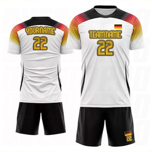 เสื้อฟุตบอลพรีเมียมแบบกำหนดเองได้ พร้อมชื่อและหมายเลขทีม ระบายอากาศได้ดี เหมาะสำหรับผู้ชายและผู้หญิง - Product Image 1