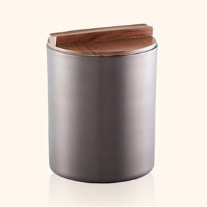 Seau à glace moderne en métal avec couvercle amovible en bois naturel, design contemporain minimaliste, isolé, idéal pour les bars, les fêtes et les événements de mariage - Product Image 2