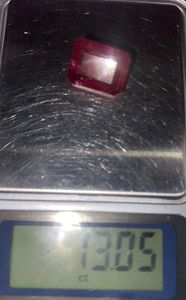 พลอยทับทิมทรงเหลี่ยมธรรมชาติสีแดงอ่อน – พลอยเม็ดเดี่ยว 13.05 กะรัต สำหรับทำเครื่องประดับ สะอาดตา - Product Image 4