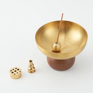 Brûleur d'encens en bois avec porte-bougie et bâtonnet en métal, design 2 en 1 pour l'aromathérapie - Product Image 6
