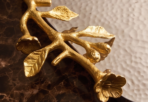 Plateau de service décoratif en métal avec poignée en forme de branche de fleur dorée, plateau de qualité supérieure pour servir des en-cas, des aliments, des fruits - Product Image 4