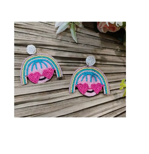 Boucles d'oreilles pendantes artisanales perlées, élégantes et légères, bijoux tendance pour femme, idéales pour les fêtes et les soirées - Product Image 1