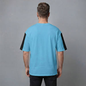 เสื้อยืดแขนสั้นสีน้ำเงินสำหรับผู้ชาย แต่งขอบสีดำ พิมพ์ลายโลโก้รูปเปลวไฟด้านหน้า ทรงโอ-เนค ผ้าเจอร์ซีย์ 100% คอตตอน - Product Image 5
