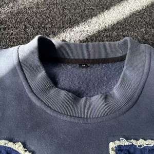 Sudadera con Logotipo Personalizado, 400 g/m², Tejido Grueso, 100% Algodón, Corte Recortado, Sudadera con Parche Bordado - Product Image 3