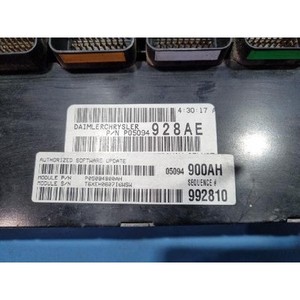 300 ECU y Módulos de Computación Usados P05094928AE - Product Image 3