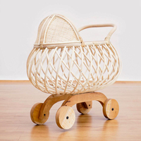 Poussette pour poupées en rotin naturel tressé à la main, jouet d'imaginaire pour enfant, choix populaire