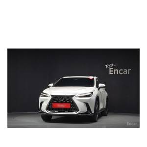Lexus NX Premium 2024 con Cámara Trasera, Asientos de Cuero, Volante a la Izquierda - 17,632 km, 12 Meses de Garantía - Product Image 3