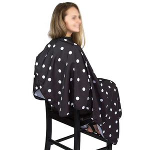 RAMAFHH MEDAX R&M-BC-51 Cape de coiffure noire à pois blancs, manches longues, résistante à l'eau, confortable et personnalisable - Product Image 6