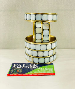 Brazaletes de Concha de Mar Chapados en Oro Ecológicos de Primera Calidad, Joyería Moderna y Elegante para Mujer, Ideal para Fiestas y Bodas - Product Image 6