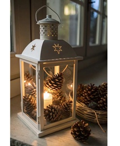 Lanterne décorative de Noël en métal, unique, faite à la main, finition blanche mate, grande, élégante, moderne, pour la décoration de la maison. - Product Image 6