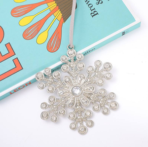 Adorno Navideño Colgante de Copo de Nieve con Pedrería, Decoración Personalizada de Metal para Árbol de Navidad - Product Image 4