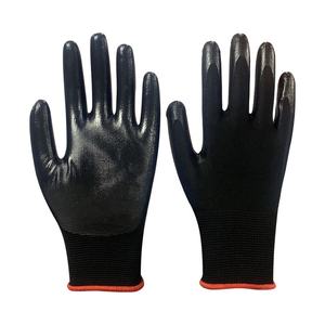 Gants de travail en polyester enduits NBR pour manutention générale, avec paume lisse micro-sable et poignet tricoté élastique, fabriqués au Vietnam, pour une adhérence optimale et une sécurité accrue. - Product Image 1