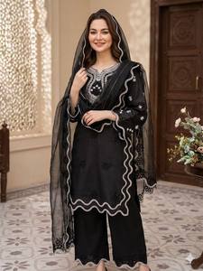 Ensemble de costume palazzo brodé pour femmes avec dupatta |   Ensemble élégant de kurta et palazzo ethniques couleur crème - Product Image 4