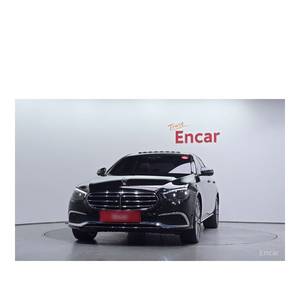 Mercedes-Benz Classe E E350 4MATIC Exclusive 2023, 60 585 km, Boîte de vitesses automatique, Sièges en cuir, Volant à gauche, Caméra de recul - Product Image 3