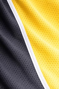 Tenue de basketball réversible personnalisée pas chère, ensemble maillot blanc et noir respirant, personnalisable avec votre nom et votre numéro - Product Image 4