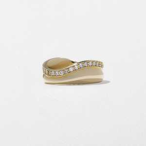 Anillo de boda ancho de oro macizo de 14K y 18K con diamantes cultivados en laboratorio, engaste pavé, doble banda ondulada de 7.5mm, anillo llamativo, venta al por mayor - Product Image 1