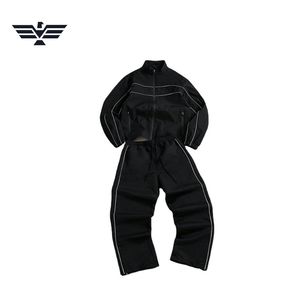 Conjunto Deportivo Personalizado Unisex EMPIRE TREND WEARS en Poliéster Negro con Ribete Reflectante |   Chaqueta Deportiva Ligera con Cierre y Pantalones Deportivos - Product Image 6