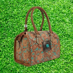 Womens Large Genuine Leather Purse With <b>Shoulder</b> <b>Strap</b> Spacious Interior And Premium Craftsmanship For Casual Travel - Product Image 1